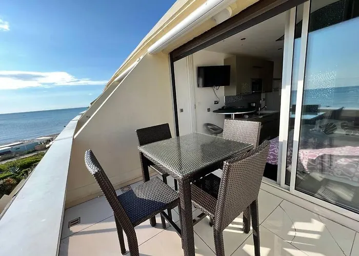 404 Heliopolis Naturiste Апартаменты